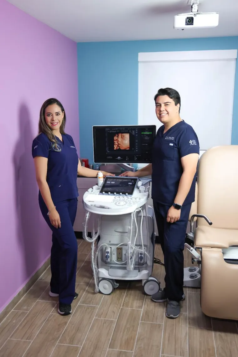Equipo de ultrasonido del consultorio en Torre M&eacute;dica, Tuxtla Guti&eacute;rrez